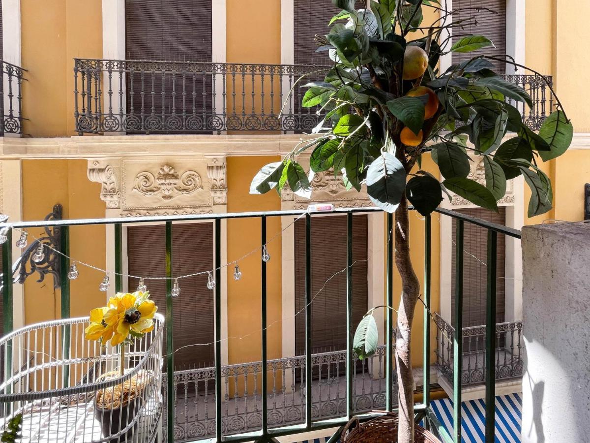 Apartamento Con Mucho Encanto En Pleno Centro Alicante Exterior photo
